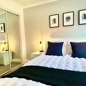 Holiday home Corstorphine Townhouse: Spacious Near Murrayfield With Garden